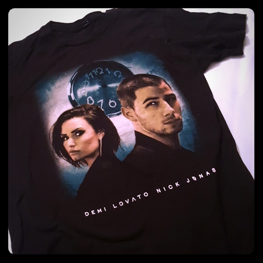 Nick Jonas and demi lavato tee shirt